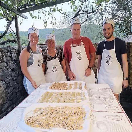 Farm stay Podere Tegline